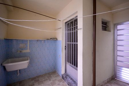 Casa para alugar com 198m², 2 quartos e 1 vagaÁrea de Serviço 