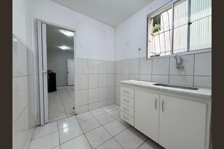 Cozinha de apartamento à venda com 2 quartos, 50m² em Santa Efigênia, Belo Horizonte