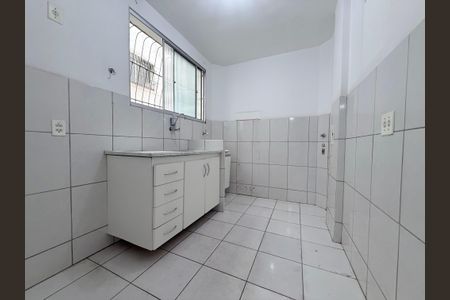 Cozinha de apartamento à venda com 2 quartos, 50m² em Santa Efigênia, Belo Horizonte