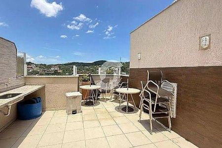 Apartamento à venda com 2 quartos, 61m² em Pendotiba, Niterói