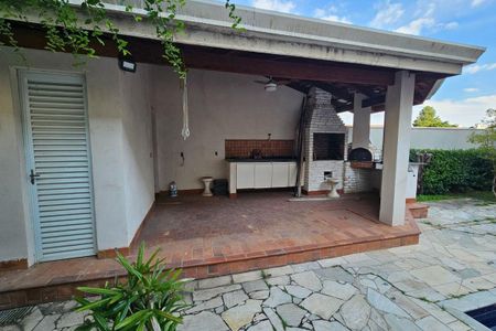 Casa à venda com 253m², 4 quartos e 4 vagas