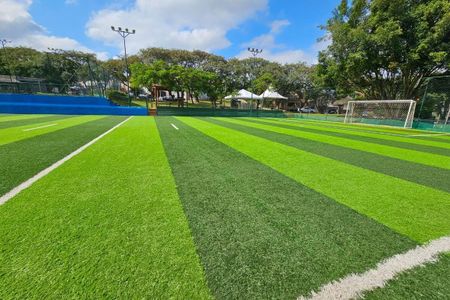 Casa à venda com 253m², 4 quartos e 4 vagas