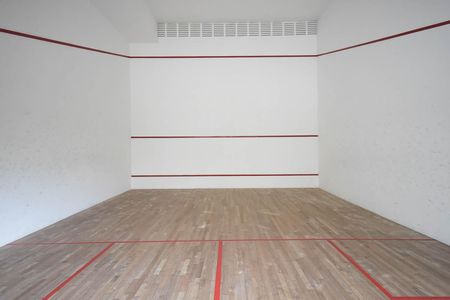 Apartamento à venda com 49m², 1 quarto e 1 vaga Apartamento à venda com 49m², 1 quarto e 1 vagaQuadra de Squash
