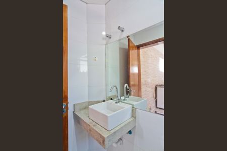 Casa à venda com 140m², 3 quartos e 2 vagasÁrea externa