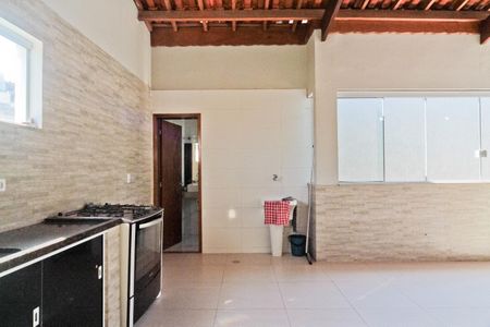 Casa à venda com 140m², 3 quartos e 2 vagasÁrea externa