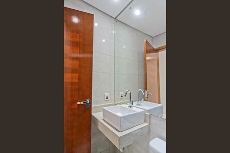 Casa à venda com 140m², 3 quartos e 2 vagasBanheiro da Suíte 1