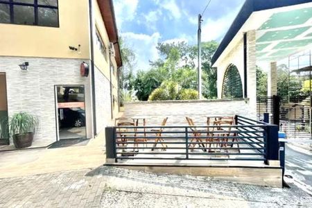Casa para alugar com 4 quartos, 216m² em São Fernando Residencia, Barueri