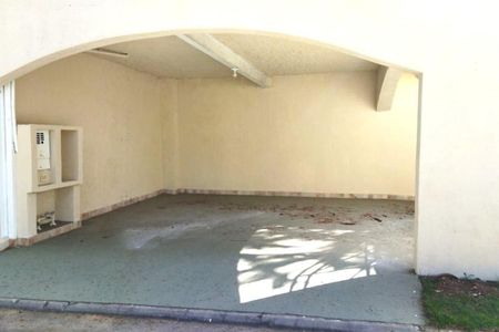 Casa para alugar com 4 quartos, 216m² em São Fernando Residencia, Barueri
