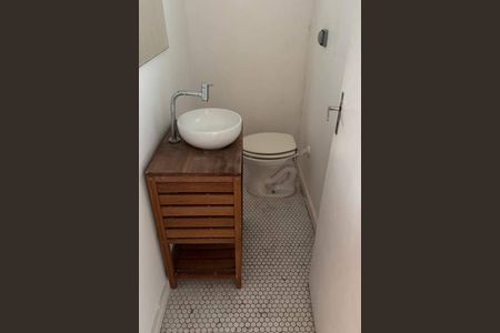 Casa para alugar com 6 quartos, 254m² em Jardim Nossa Senhora Aparecida, São Paulo