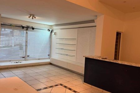 Casa para alugar com 6 quartos, 254m² em Jardim Nossa Senhora Aparecida, São Paulo