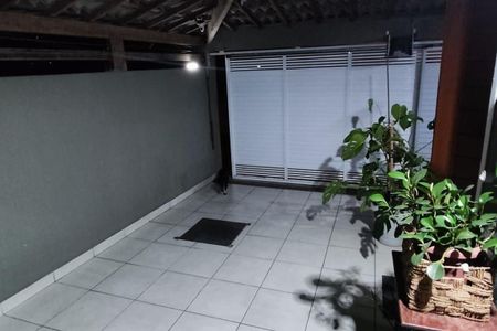 Casa à venda com 100m², 3 quartos e 4 vagas