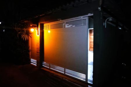 Casa à venda com 100m², 3 quartos e 4 vagas