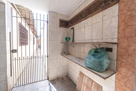 Casa para alugar com 75m², 2 quartos e 1 vagaÁrea de Serviço