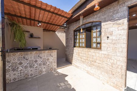Casa para alugar com 75m², 2 quartos e 1 vagaÁrea gourmet
