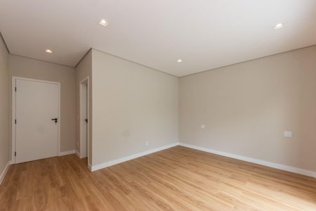 Casa à venda com 4 quartos, 378m² em Morada dos Pinheiros (Aldeia da Serra), Barueri