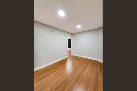 Casa à venda com 4 quartos, 297m² em Suru, Barueri