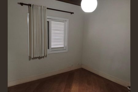 Casa à venda com 3 quartos, 321m² em Morada dos Pássaros, Barueri