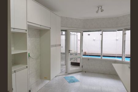 Casa à venda com 3 quartos, 321m² em Morada dos Pássaros, Barueri
