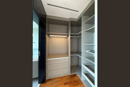 Casa de Condomínio à venda com 5 quartos, 850m² em Residencial Tambore, Barueri