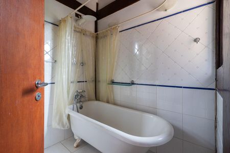 Casa à venda com 4 quartos, 550m² em Morada dos Pássaros, Barueri