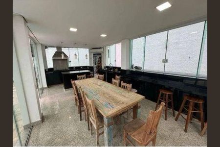 Casa à venda com 5 quartos, 800m² em Residencial Tambore, Barueri