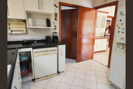 Casa à venda com 4 quartos, 435m² em Morada das Flores (Aldeia da Serra), Barueri