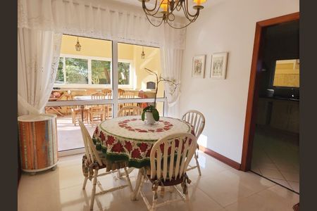 Casa à venda com 4 quartos, 435m² em Morada das Flores (Aldeia da Serra), Barueri