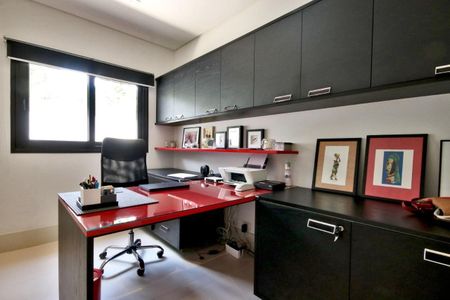 Casa de Condomínio à venda com 4 quartos, 620m² em Residencial Morada dos Lagos, Barueri