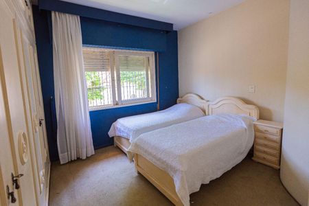 Casa à venda com 290m², 4 quartos e 2 vagas