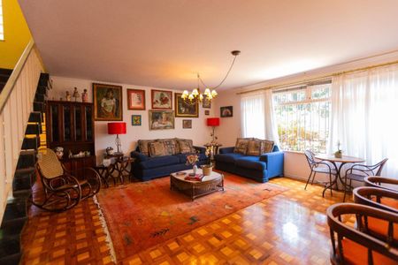 Casa à venda com 290m², 4 quartos e 2 vagas