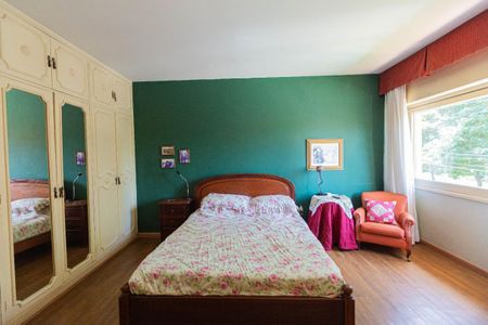 Casa à venda com 290m², 4 quartos e 2 vagas