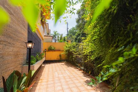 Casa à venda com 290m², 4 quartos e 2 vagas