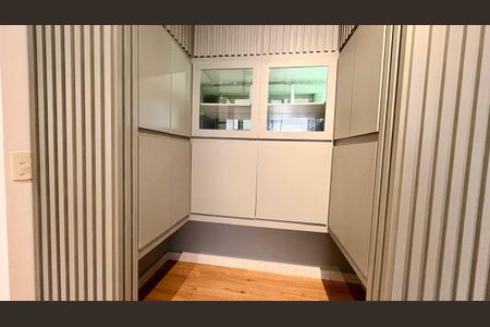 Casa à venda com 3 quartos, 317m² em Aldeia da Serra, Barueri