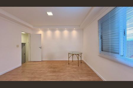 Casa à venda com 3 quartos, 317m² em Aldeia da Serra, Barueri