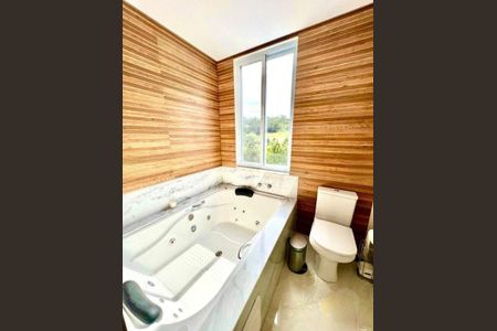 Casa à venda com 4 quartos, 370m² em Suru, Barueri