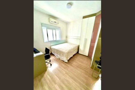 Casa à venda com 4 quartos, 370m² em Suru, Barueri