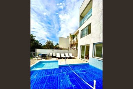 Casa à venda com 370m², 4 quartos e 2 vagas