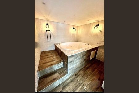 Casa à venda com 4 quartos, 370m² em Suru, Barueri