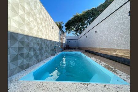 Casa à venda com 310m², 4 quartos e 4 vagas