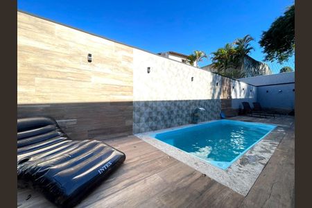 Casa à venda com 310m², 4 quartos e 4 vagas