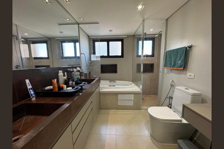 Apartamento à venda com 151m², 4 quartos e 3 vagas