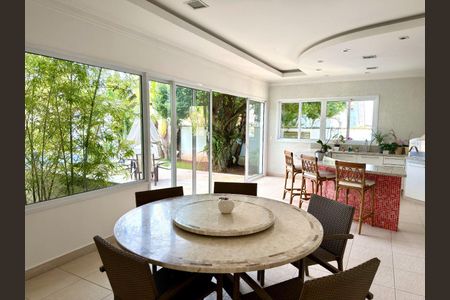 Casa à venda com 4 quartos, 686m² em Morada dos Pinheiros (Aldeia da Serra), Barueri