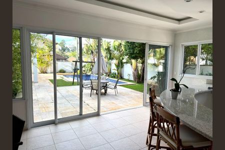 Casa à venda com 4 quartos, 686m² em Morada dos Pinheiros (Aldeia da Serra), Barueri