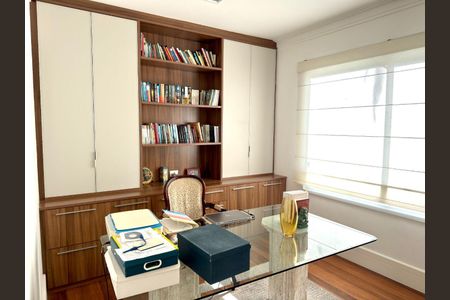 Casa à venda com 4 quartos, 686m² em Morada dos Pinheiros (Aldeia da Serra), Barueri