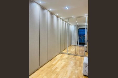 Apartamento à venda com 246m², 4 quartos e 4 vagas