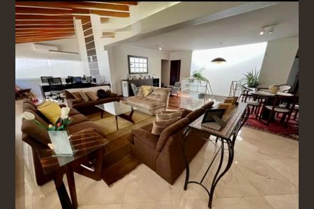 Casa à venda com 5 quartos, 620m² em Morada dos Pássaros, Barueri