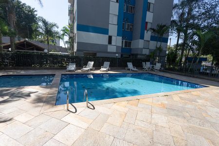Apartamento à venda com 48m², 2 quartos e 1 vaga Apartamento à venda com 48m², 2 quartos e 1 vagaÁrea comum - Piscina