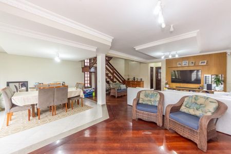 Casa à venda com 3 quartos, 350m² em Morada das Flores (Aldeia da Serra), Barueri