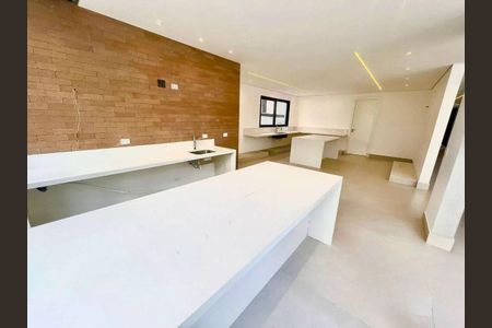 Casa à venda com 525m², 5 quartos e 8 vagas