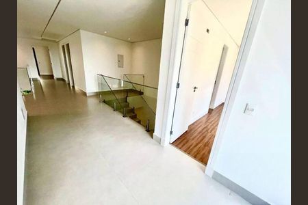 Casa à venda com 525m², 5 quartos e 8 vagas